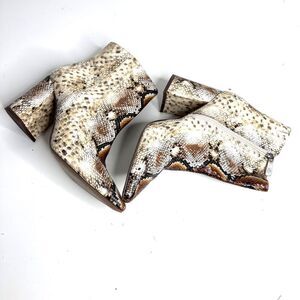 Charles David Ankle Boot print snake Women Block Heel Pointed Toe size 8.5